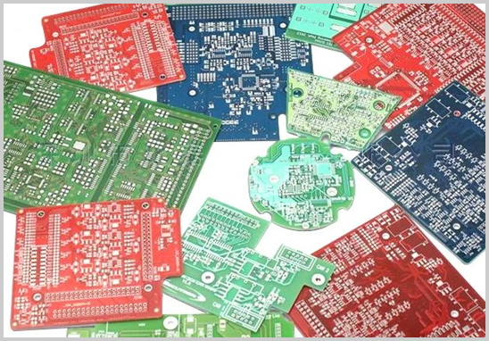 探秘PCB板颜色：从外观到内涵的多重解读